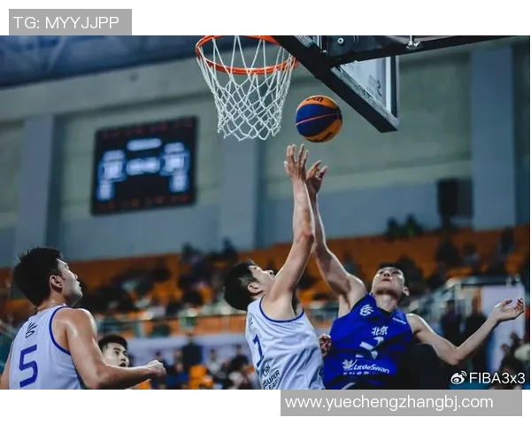 南京篮球队在城市联赛中以76分稳居积分榜首位展现强劲实力 南京篮球队在城市联赛中以76分稳居积分榜首位展现强劲实力